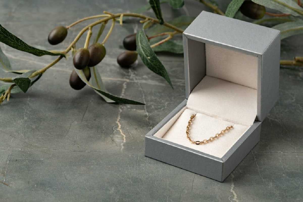 Exquisite Jewelry Gift Box